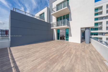 350 NE 24th St