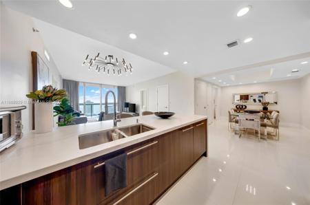 465 Brickell Ave