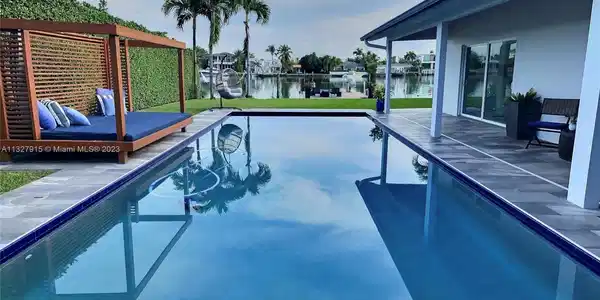 227 N Shore Dr