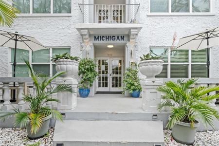 1618 Michigan Ave