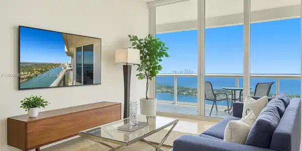 4779 Collins Ave