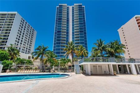 2655 Collins Ave