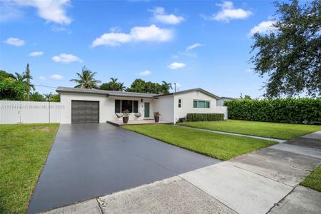 9321 Nassau Dr