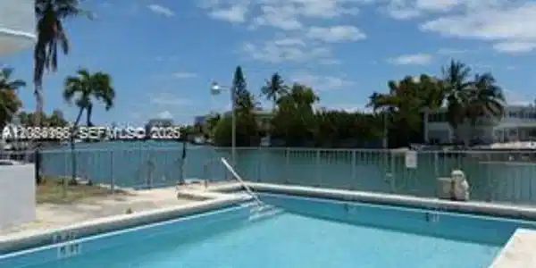200 S Shore Dr