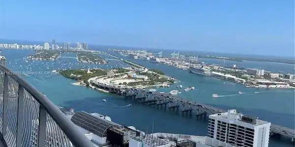 1750 N Bayshore Dr