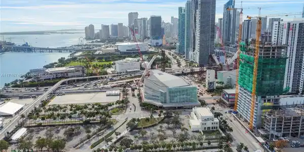 1717 N Bayshore Dr