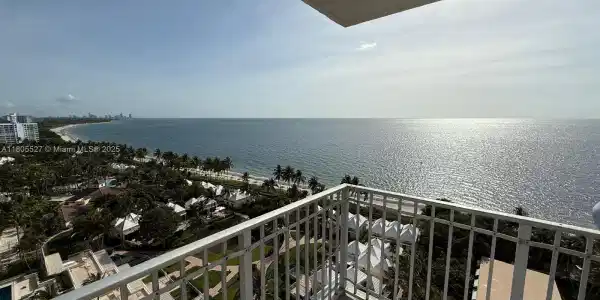881 Ocean Dr