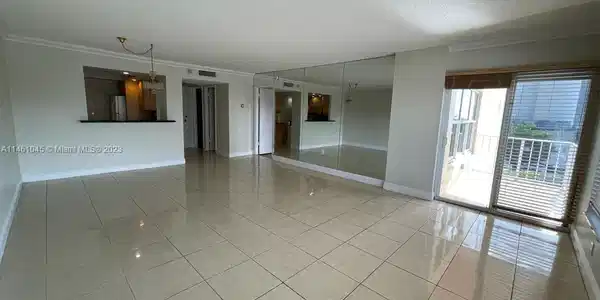 3000 E Sunrise Blvd. Unit 4D