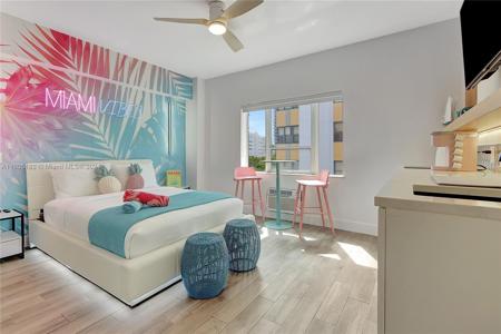 255 W 24th St