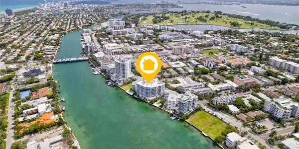9821 E Bay Harbor Dr Unit 802