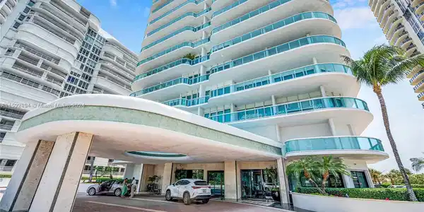 10101 Collins Ave