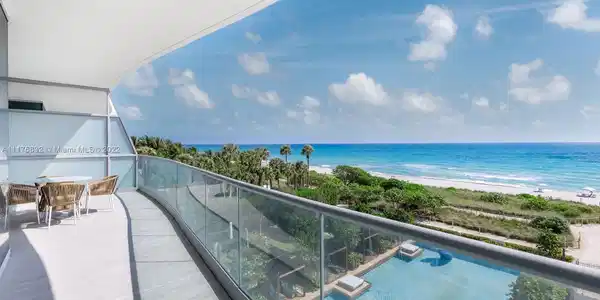 9349 Collins Ave