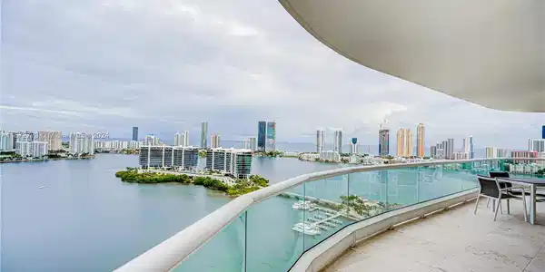 7000 Island Blvd