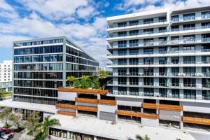 2960 NE 207th St Unit 916