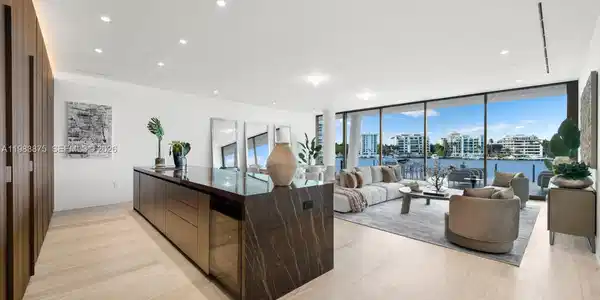 5 Grove Isle Dr