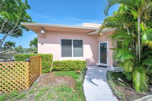 1795 Calais Dr Unit 4