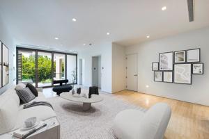 311 Meridian Ave Unit 302