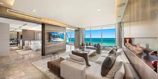 9349 Collins Ave