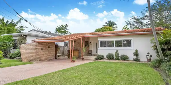 9165 Garland Ave