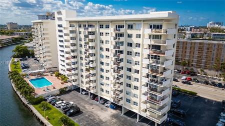 401 Golden Isles Dr