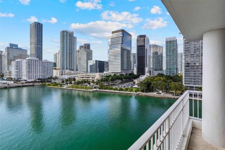 701 Brickell Key Blvd