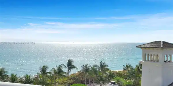 4779 Collins Ave