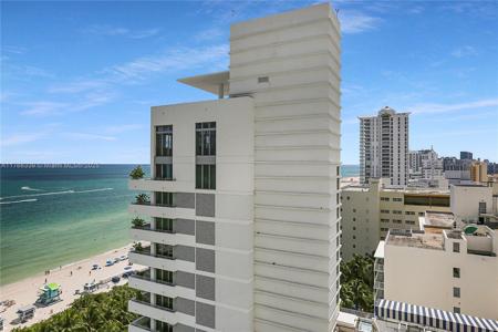 4391 Collins Ave