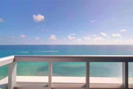 6899 Collins Ave