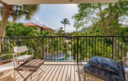 101 Ocean Lane Dr