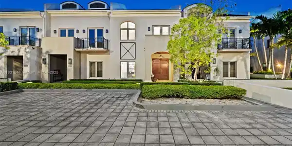 7560 SW 56th Ct
