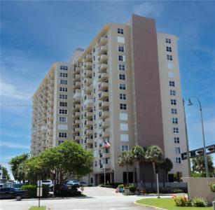 2000 S Ocean Blvd