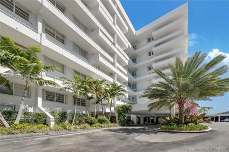 199 Ocean Lane Dr