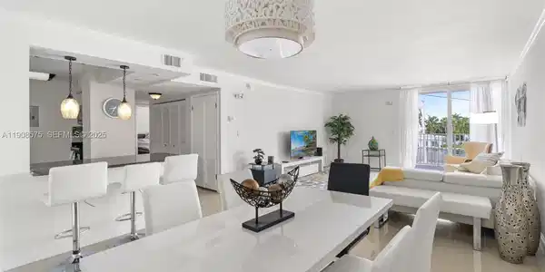 211 S Ocean Dr