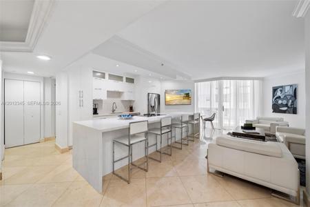 4775 Collins Ave