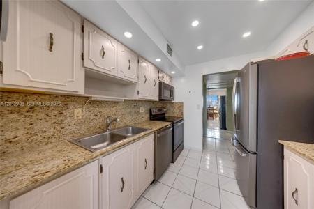 3113 S Ocean Dr