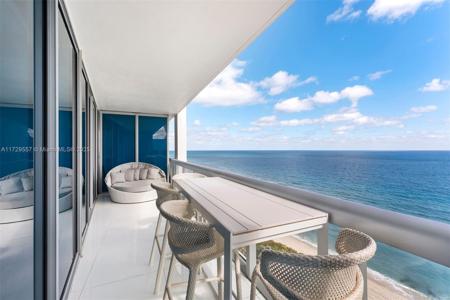 6899 Collins Ave