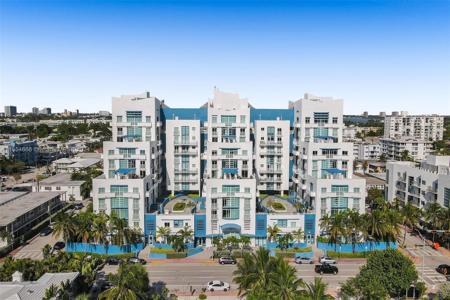 7600 Collins Ave