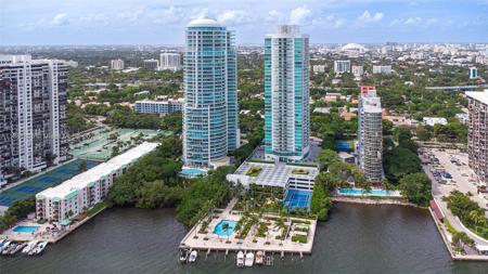 2101 BRICKELL AVENUE