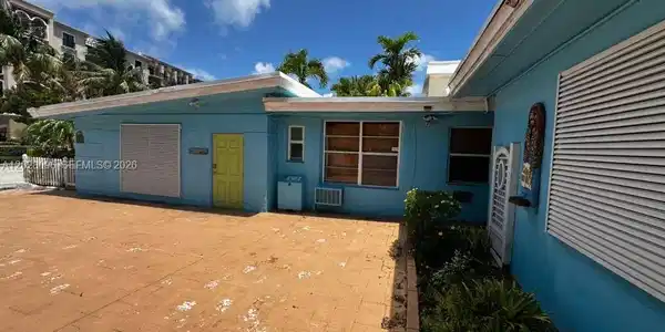 2318 N Ocean Blvd