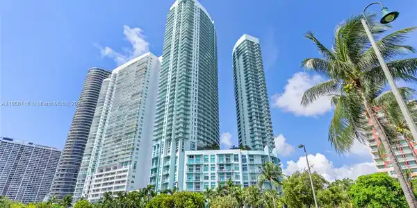 1900 N Bayshore Dr