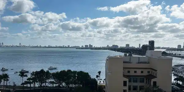 1750 N Bayshore Dr