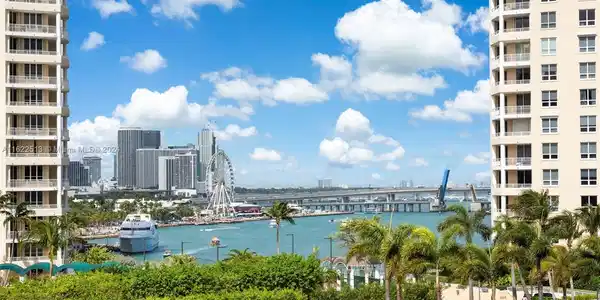 540 Brickell Key Dr