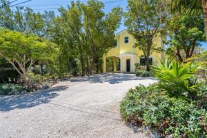 262 Lincoln Ave