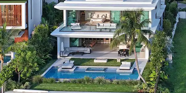 310 W Dilido Dr