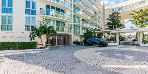 6620 INDIAN CREEK Unit 202