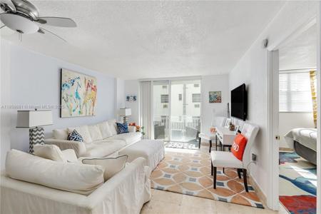 345 Ocean Dr
