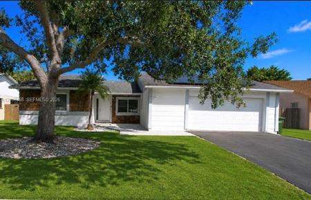 1661 N Goldeneye Ln