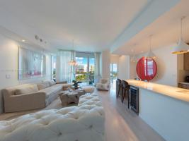 50 S Pointe Dr Unit 707