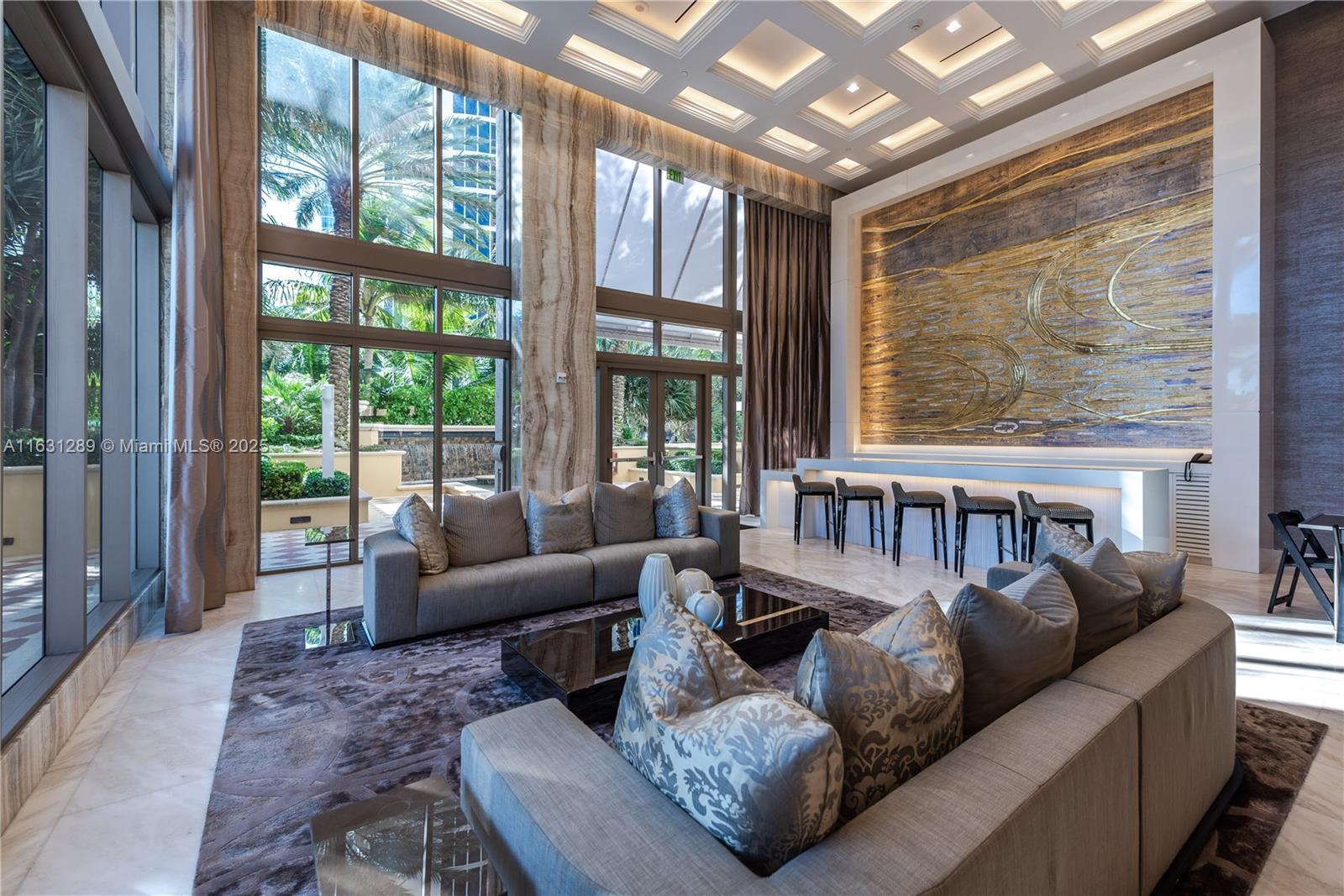Image 3: lobby