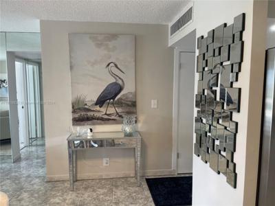 100 Golden Isles Dr